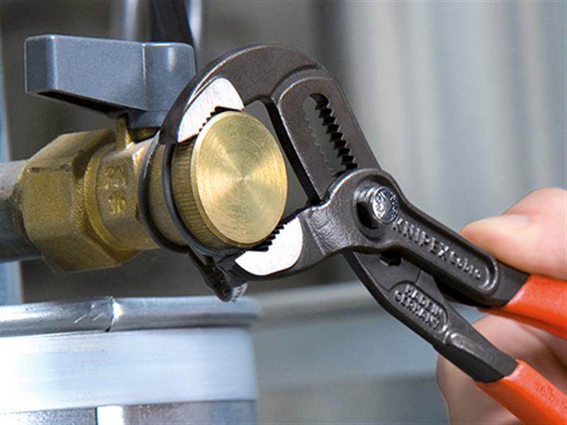 Cobra® Water Pump Pliers PVC Grip 180mm - 36mm Capacity
