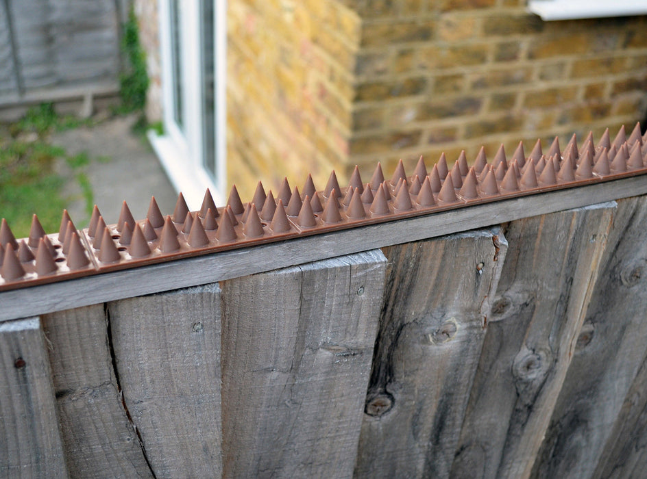 Anti Climb Spikes - Wall / Fence Spikes - Pack of 10 x 45 cm Spike Strips - Fixings Set